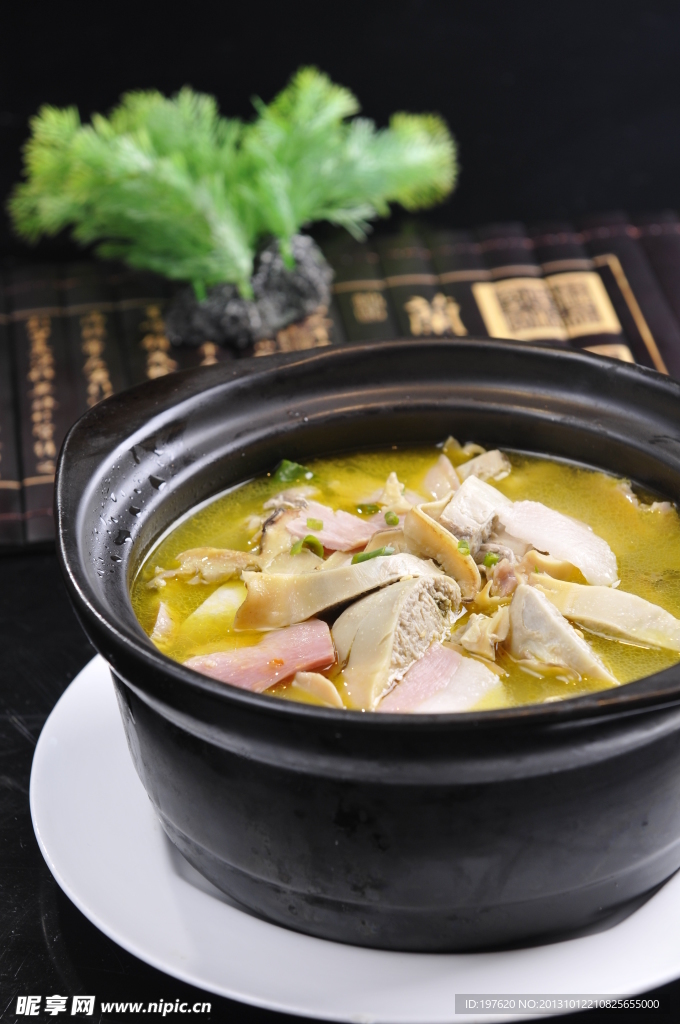 咸肉河蚌煲