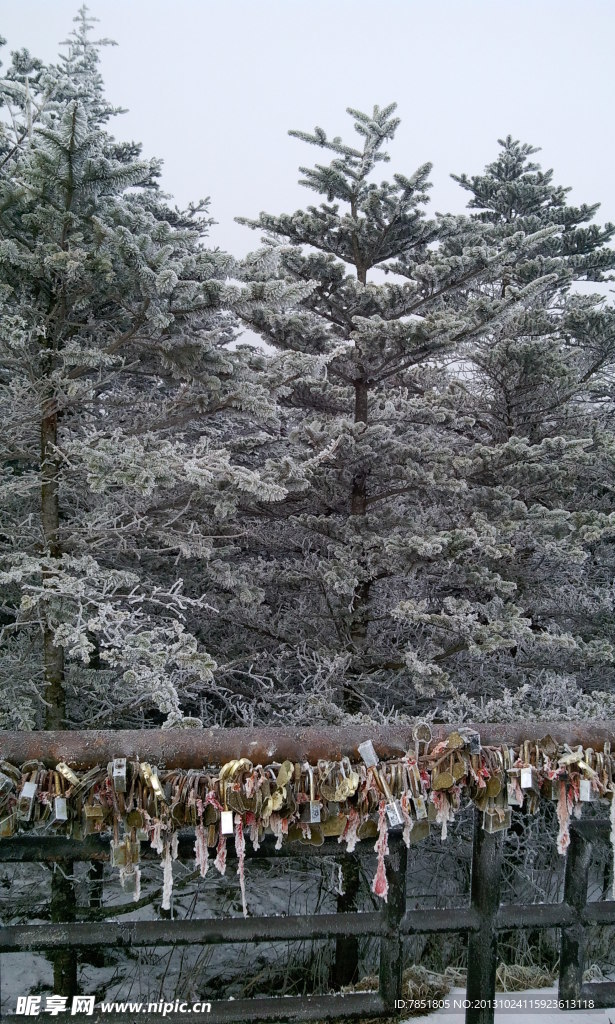 峨眉雪景