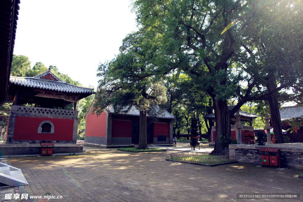 靈巖寺