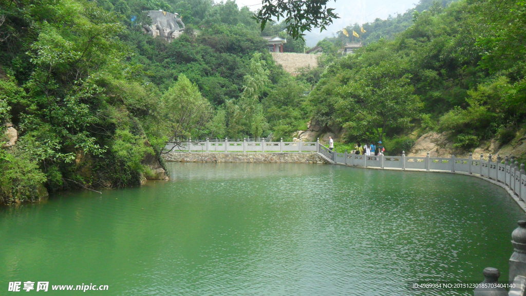 景區綠湖