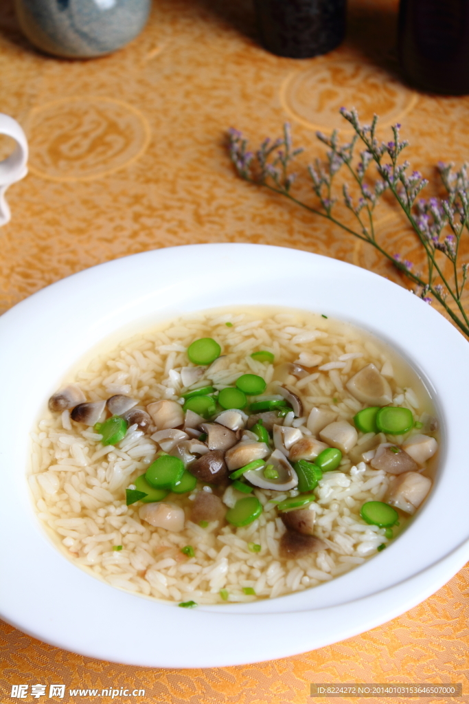 上湯菜粒泡飯