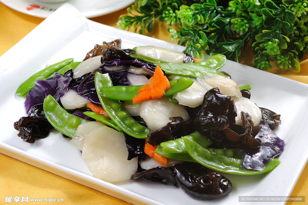 豆莢炒鮮菇