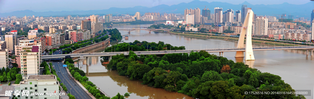 贛州飛龍大橋江邊風景