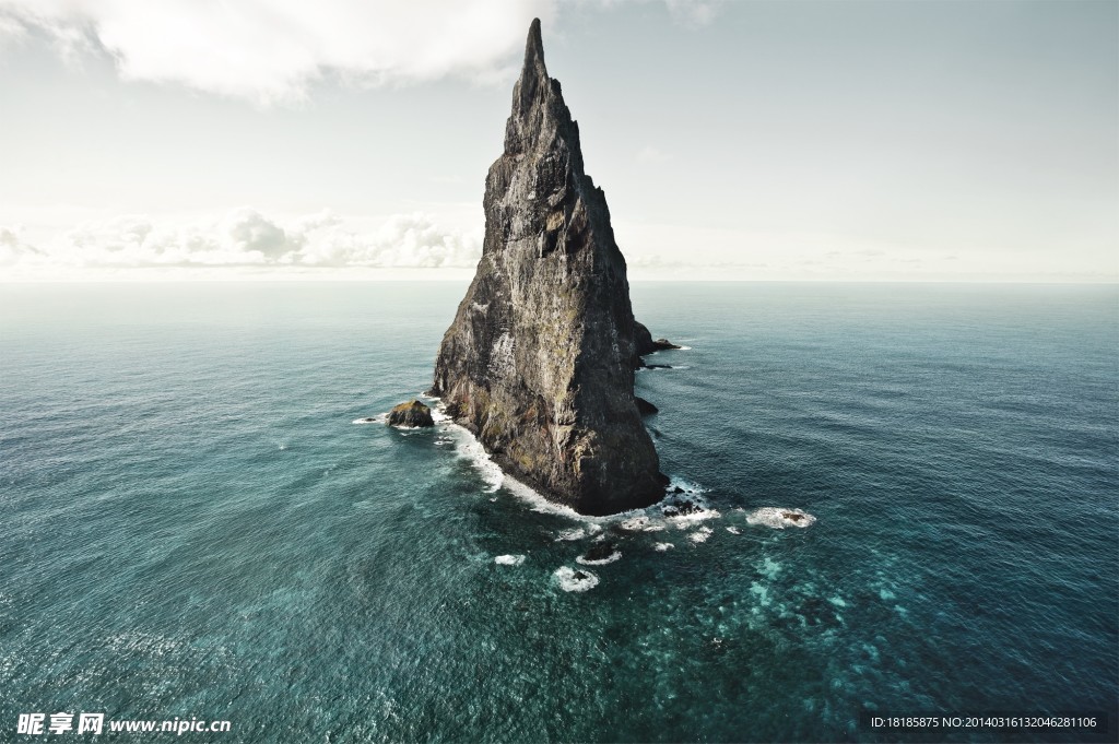 海中石山