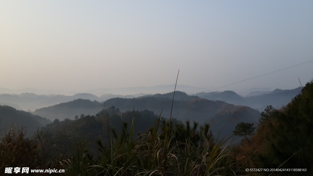 層云層山