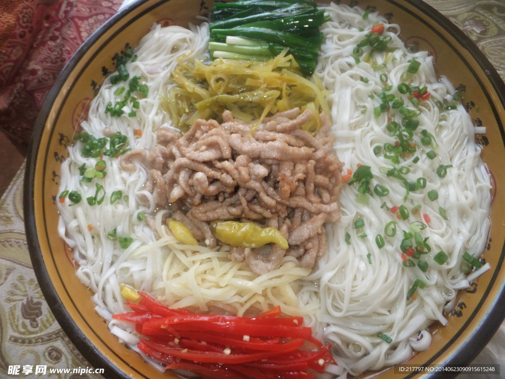 肉絲面條