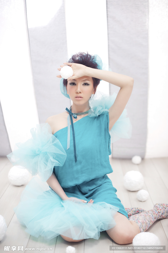 美女