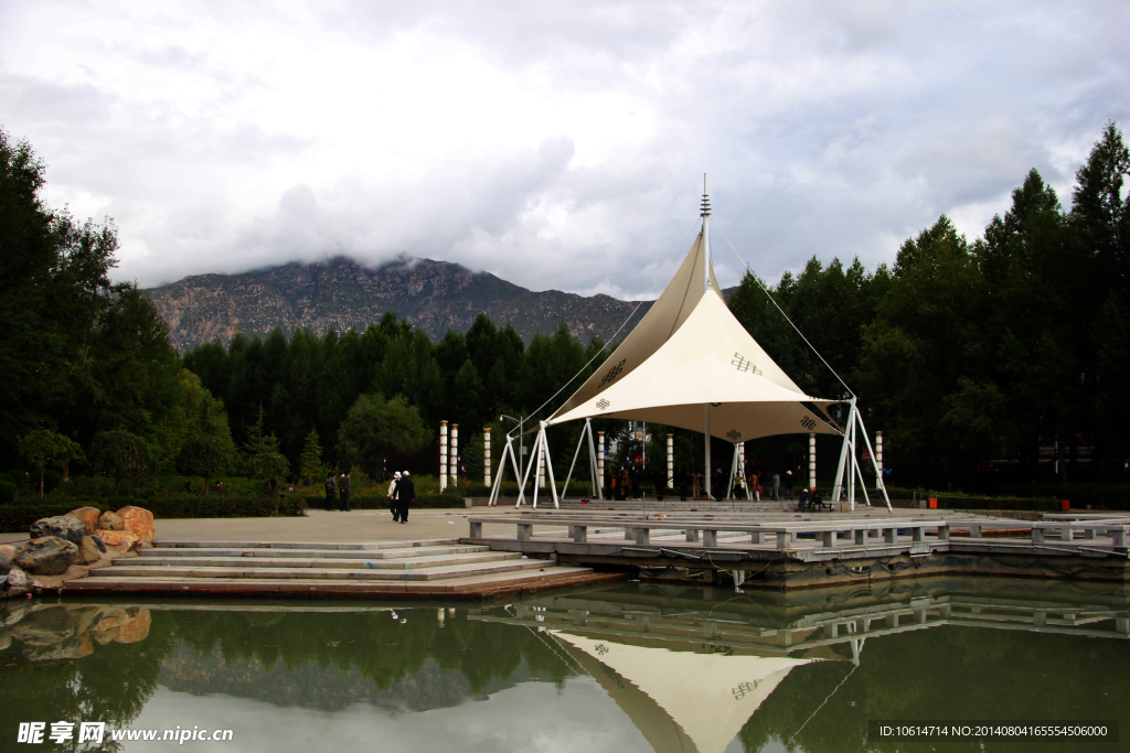 布達(dá)拉宮公園