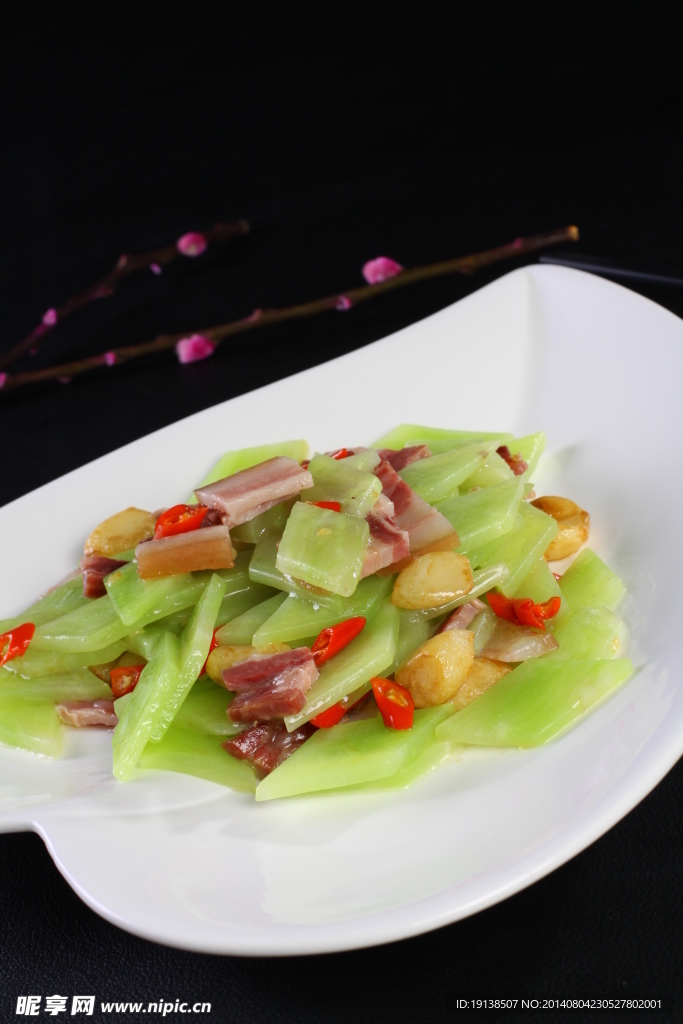 農家臘肉香萵筍