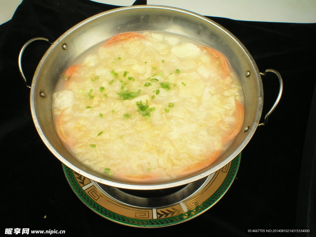 鮮茄竹蓀翅湯煮魚肚