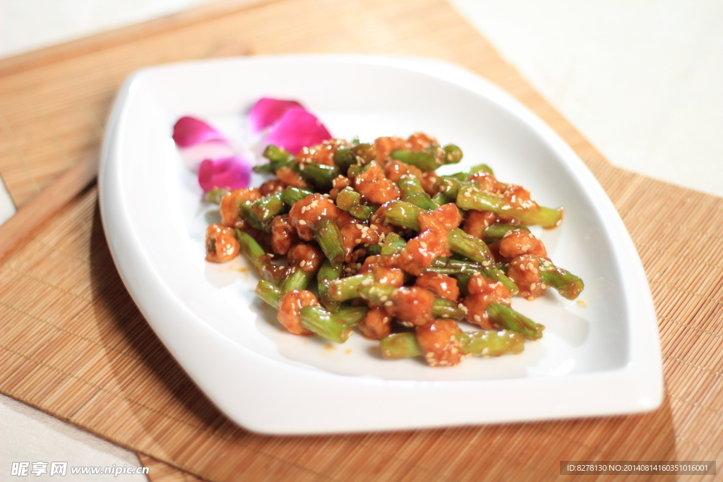 豆角炒肉丁