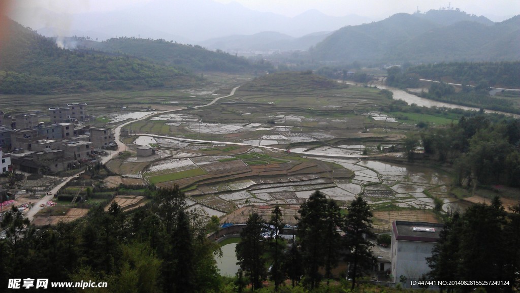 洽水軍洞村風景