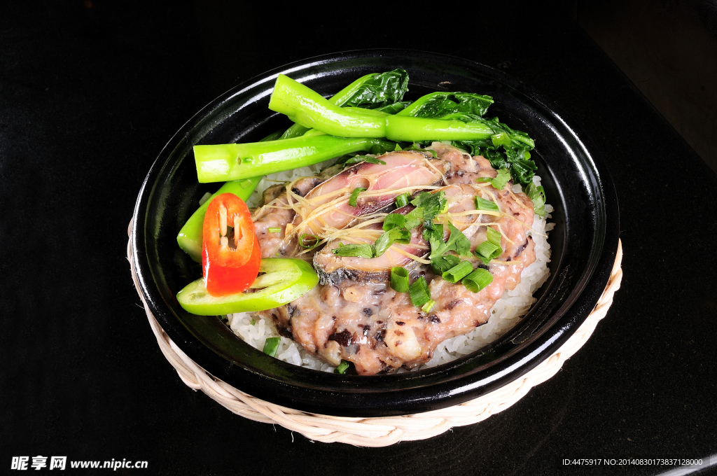 咸魚肉餅煲仔飯