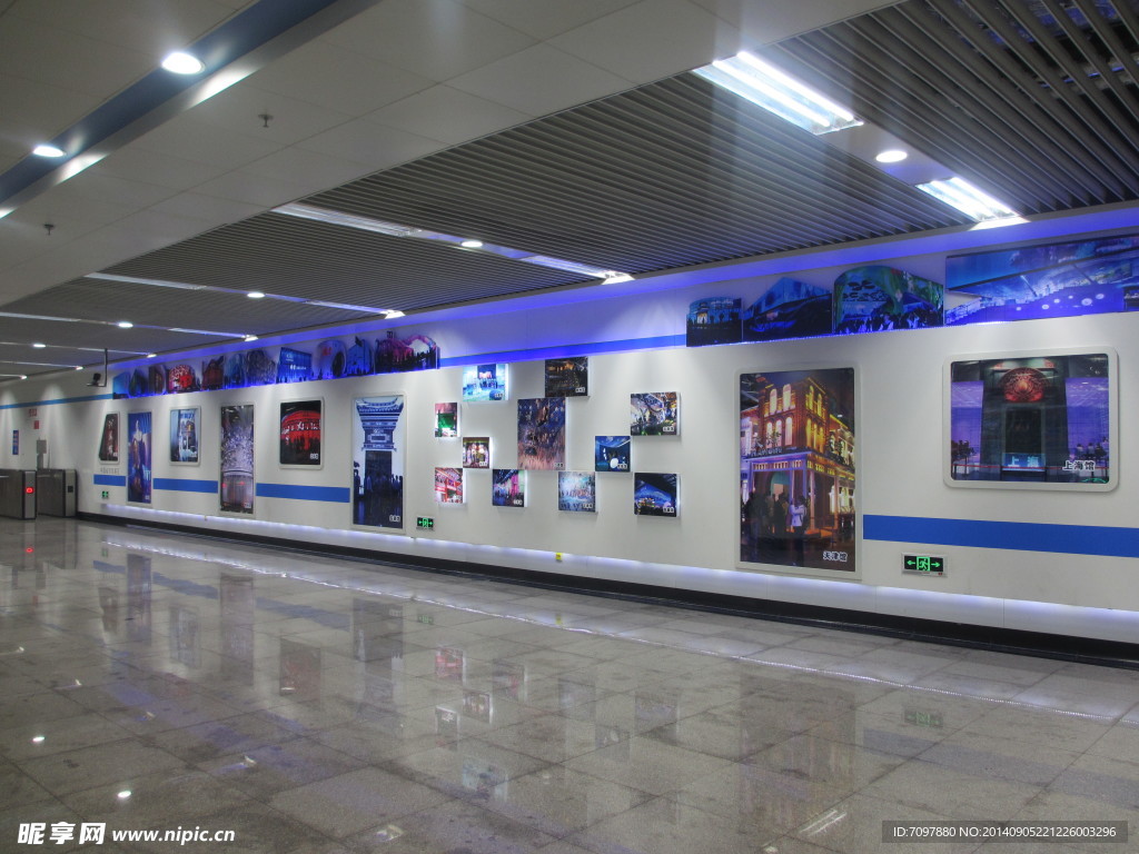 上海地铁世博展览墙