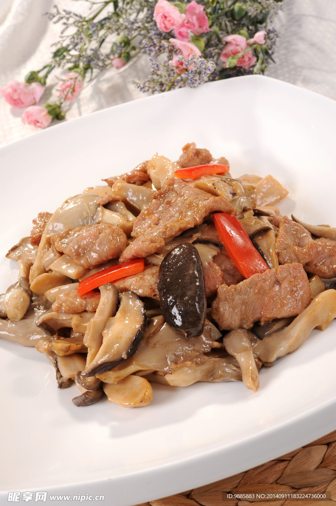 什菌炒牛肉
