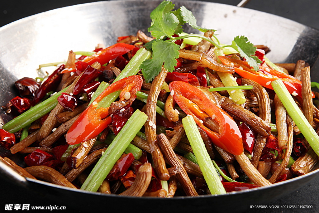 干鍋茶樹(shù)菇