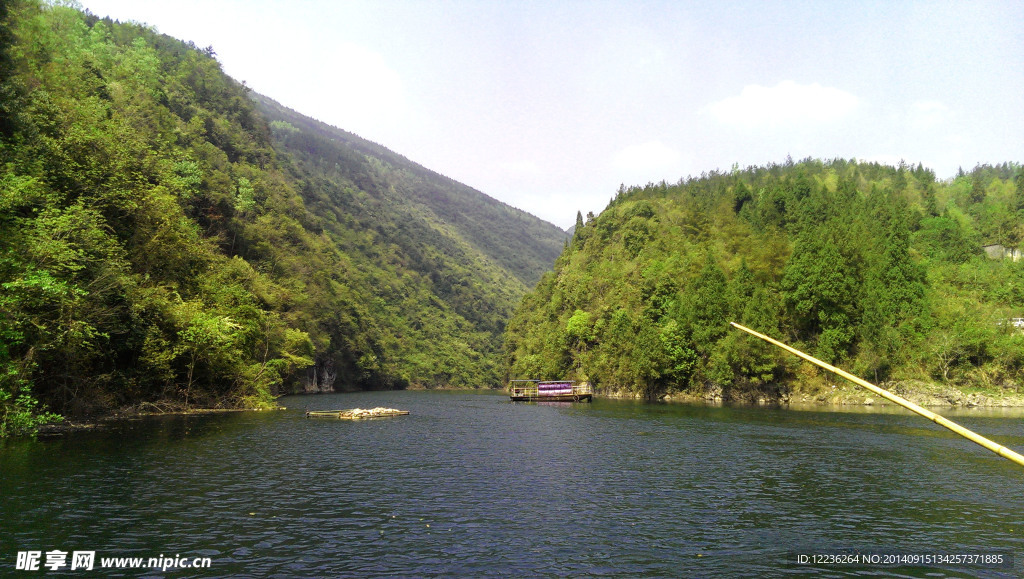 小河風(fēng)景