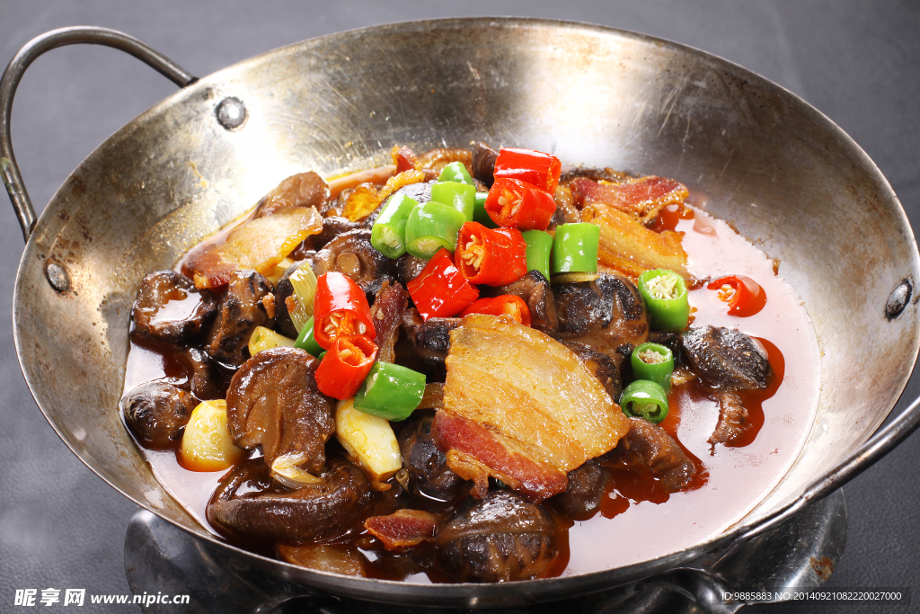 干鍋香菇臘肉