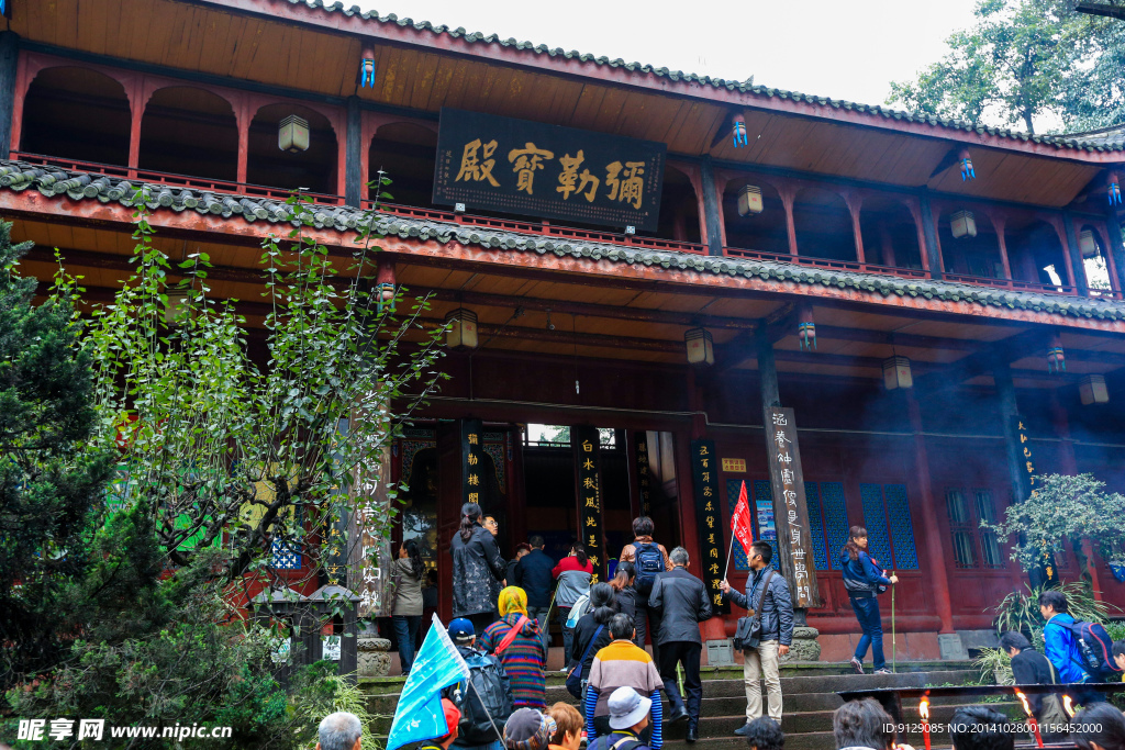 峨眉山萬年寺