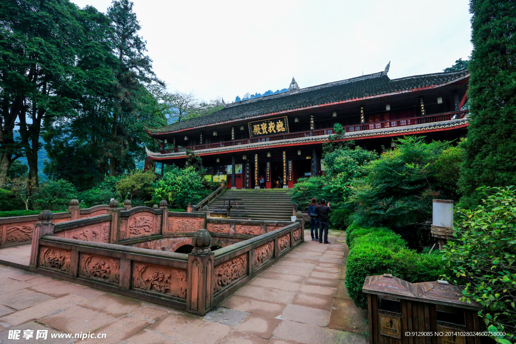 峨眉山萬年寺