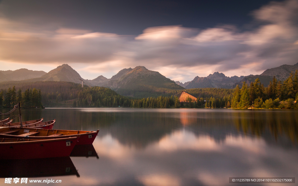 湖邊美景