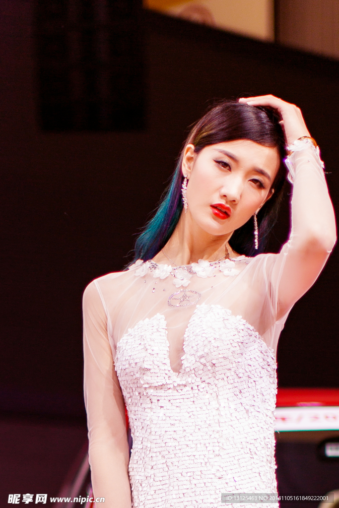 女模