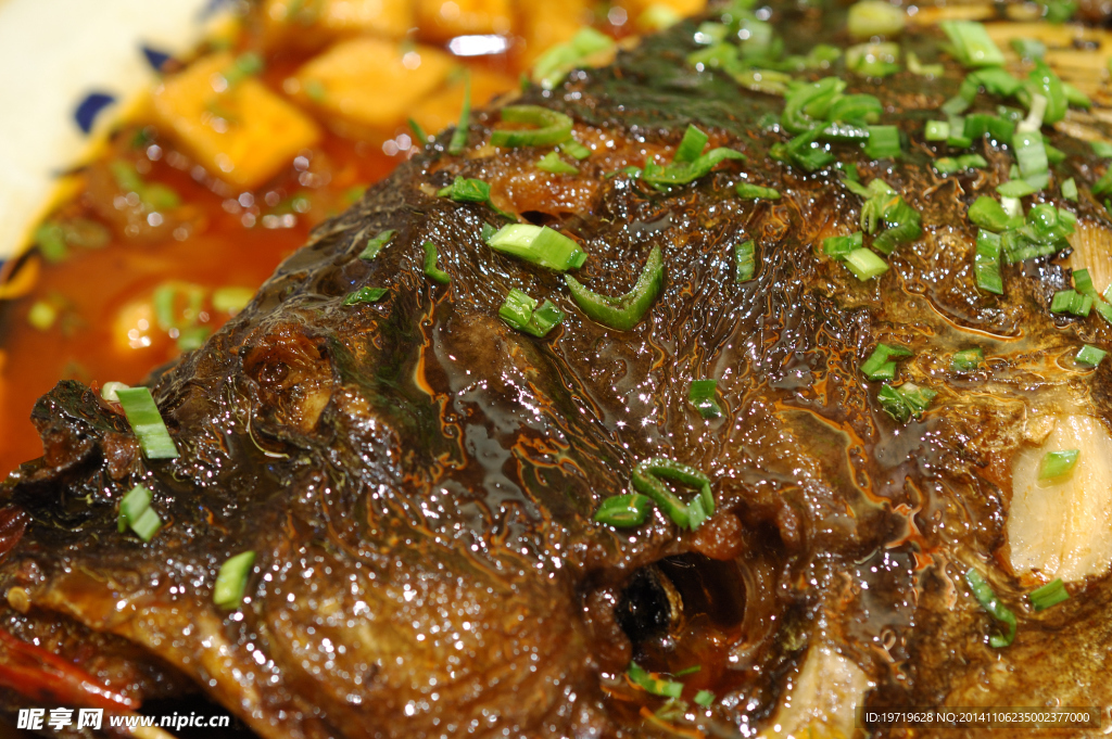 千島湖魚頭燒豆腐