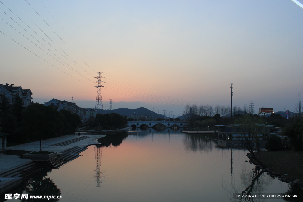 水鄉(xiāng)的黃昏