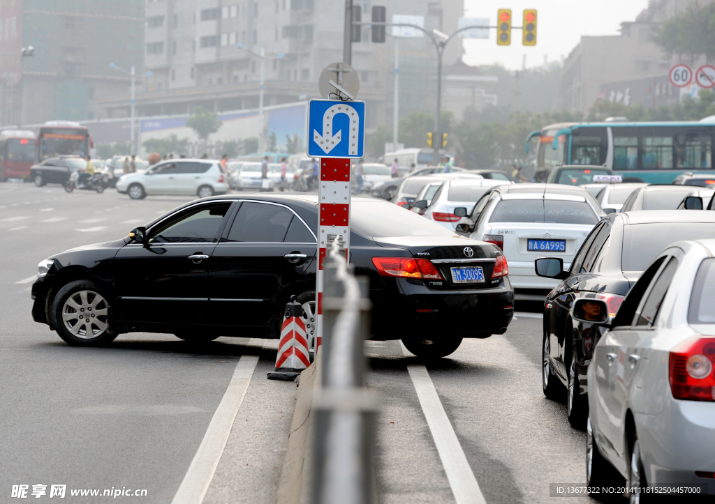 城市道路交通摄影