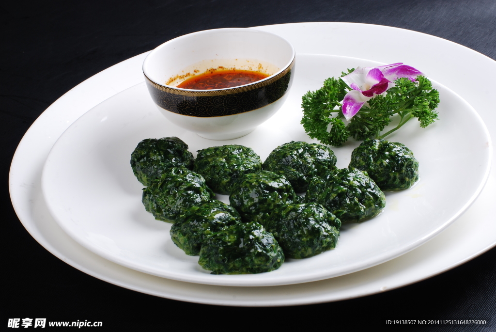 酒肆綠葉菜團(tuán)