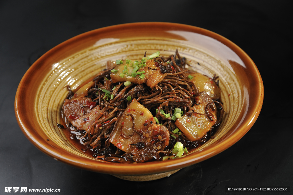 山菌蒸肉