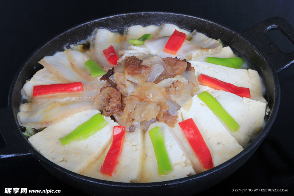 五花肉豆腐燉蜇頭