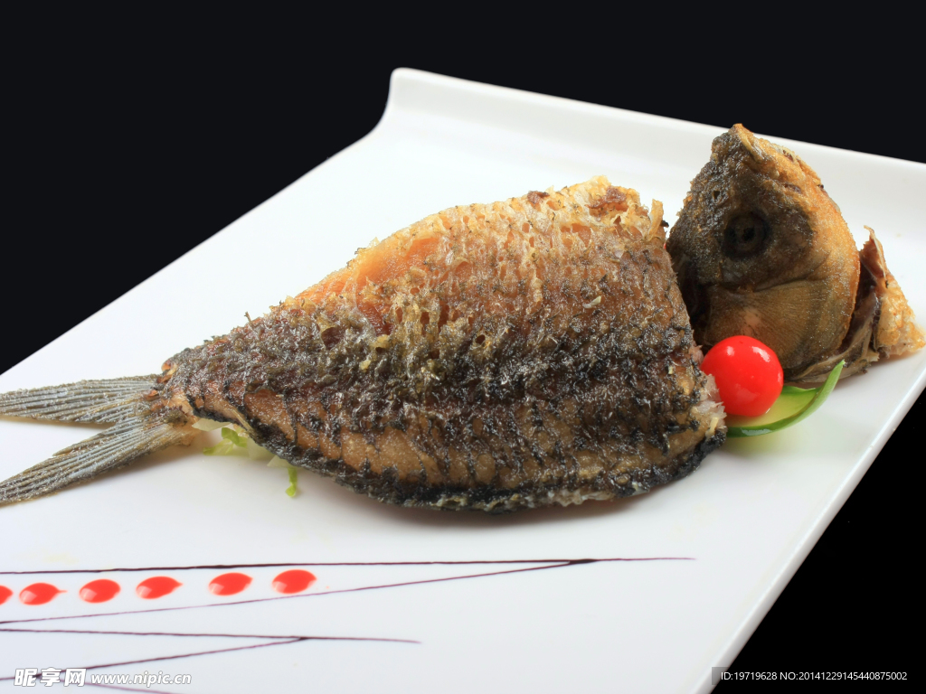 蔥香鯽魚(yú)