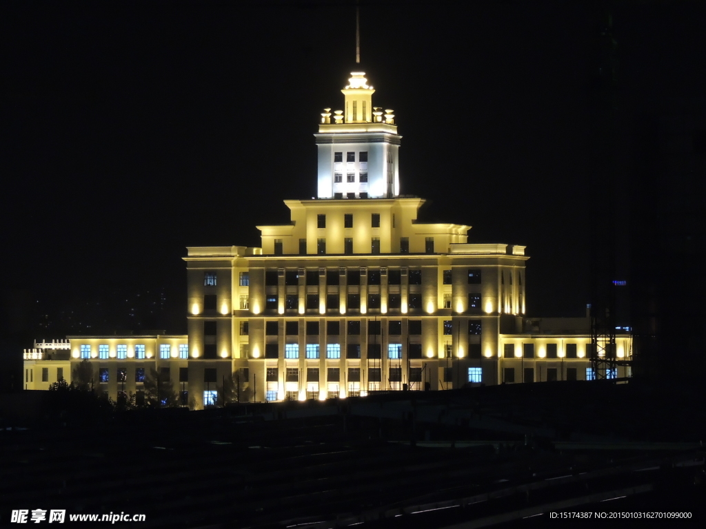 黑龍江大學主教學樓夜景
