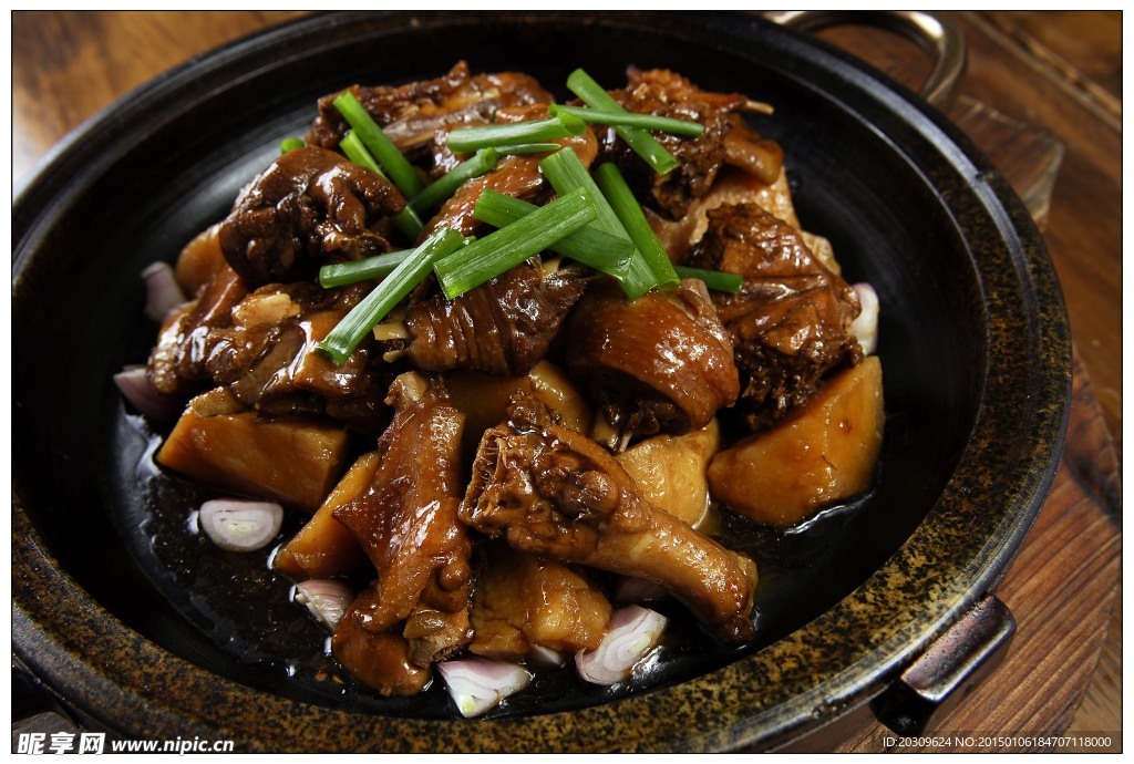 石鍋土豆雞