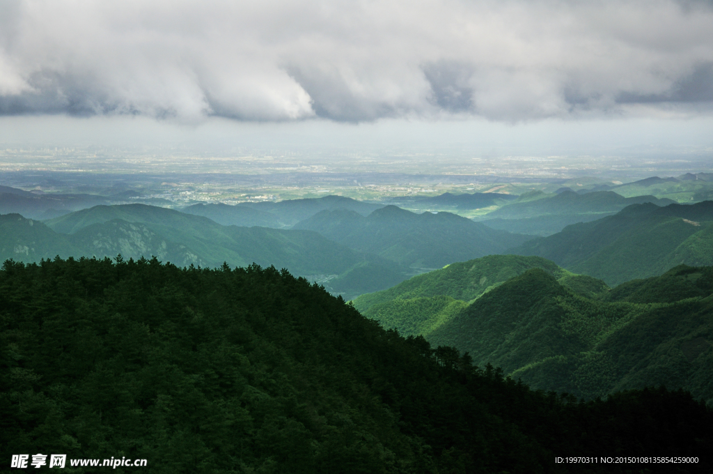 青山