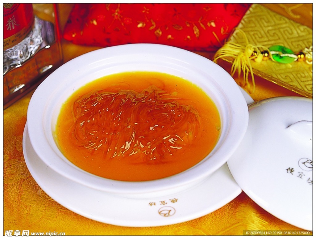 黃燜魚(yú)翅