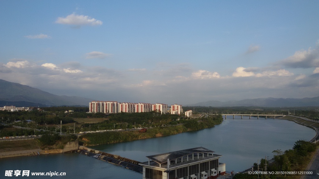 江河風(fēng)景