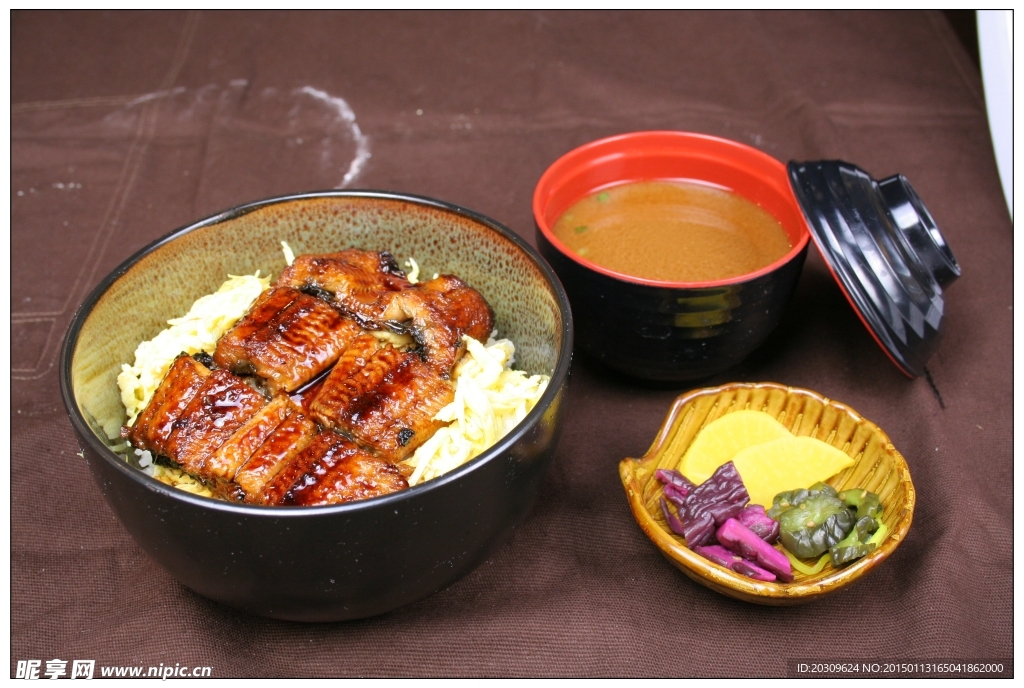鰻魚蓋飯