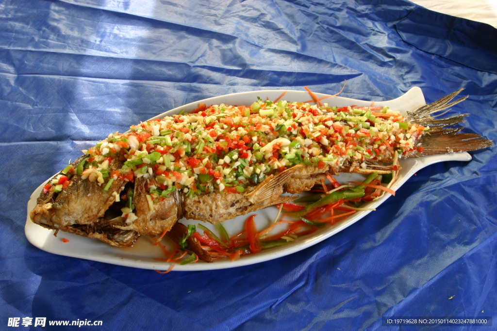 傣味香茅草捆魚