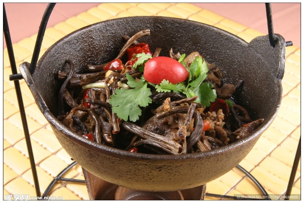 吊鍋茶樹菇