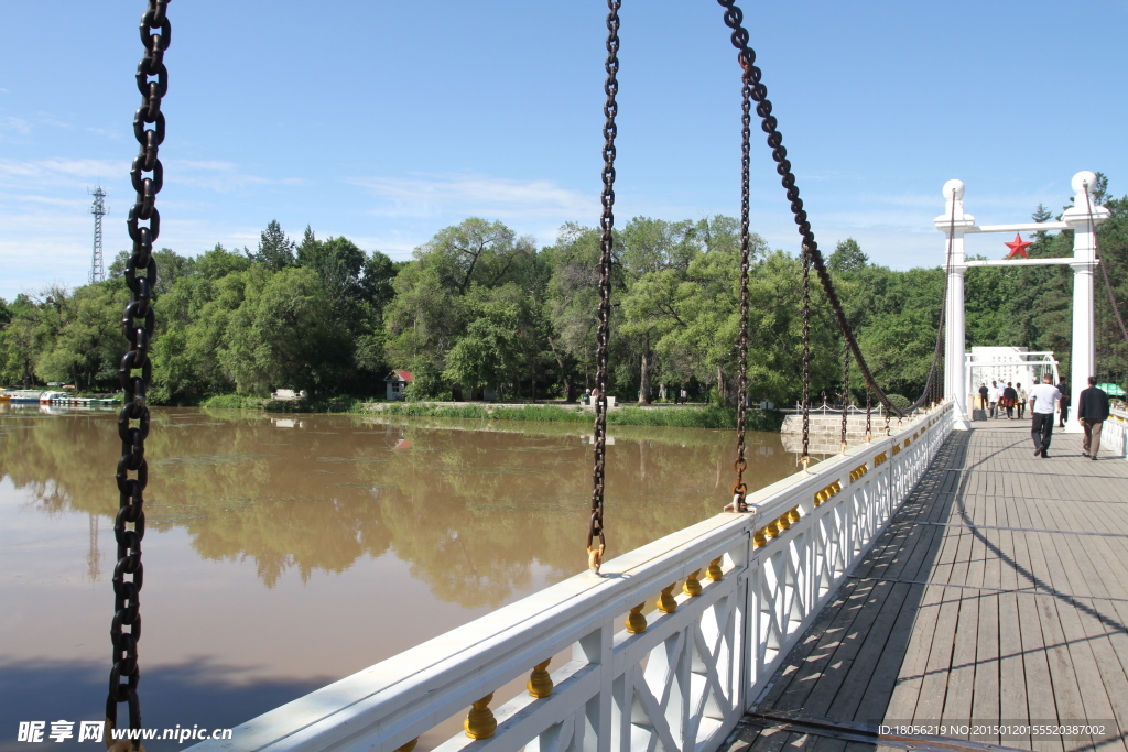 扎蘭屯吊橋公園吊橋