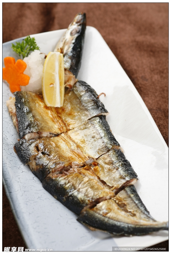 鹽烤秋刀魚