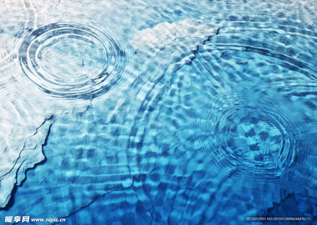 水