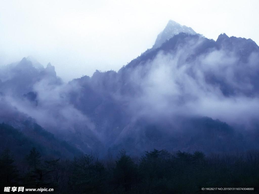 山巒