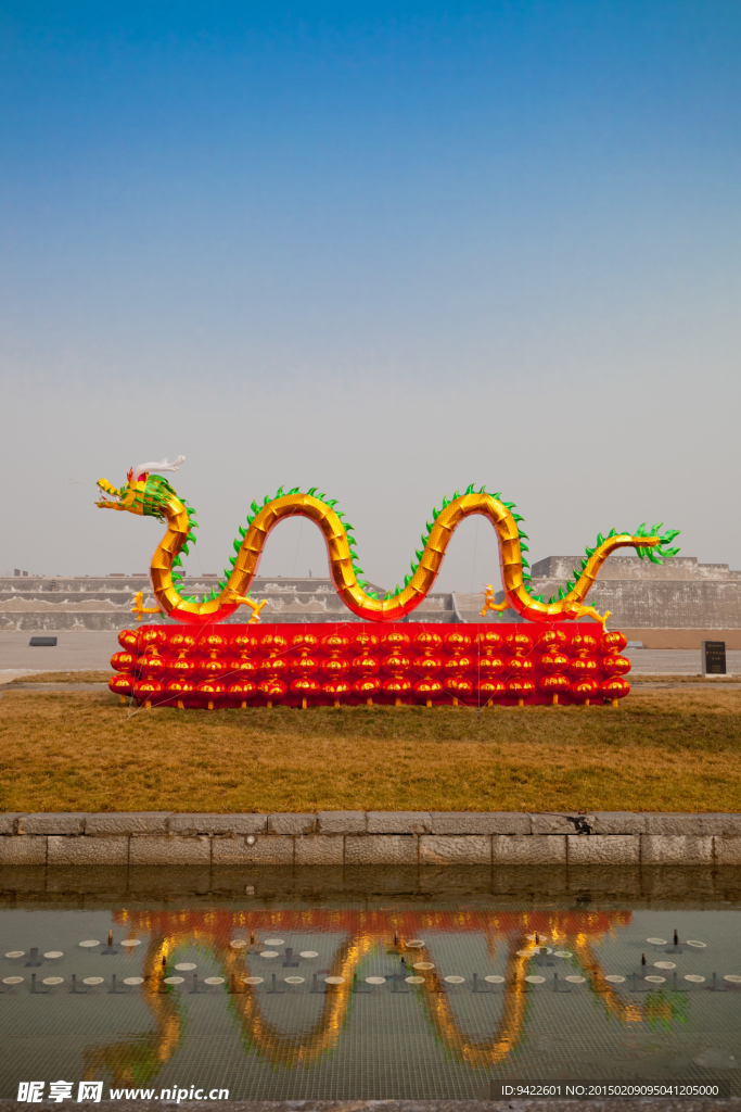 龍與燈籠