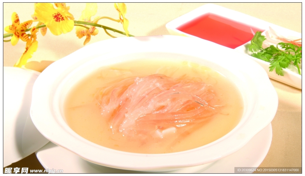 濃湯貴賓翅