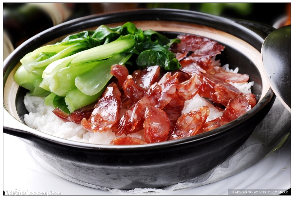 香腸煲仔飯