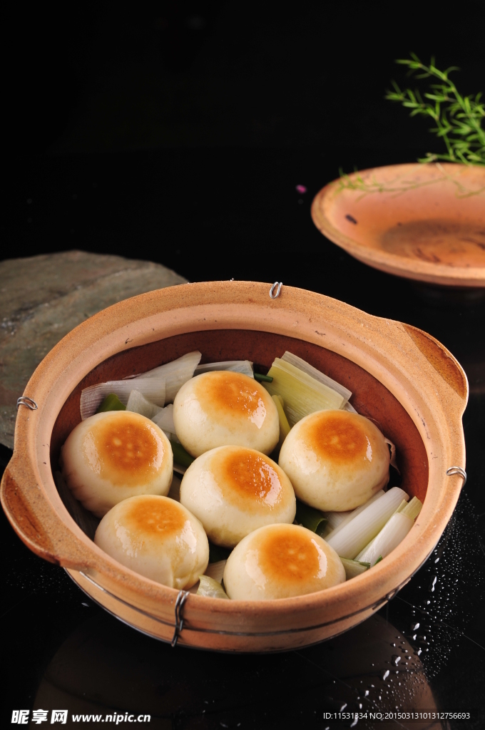 砂鍋焗叉燒包