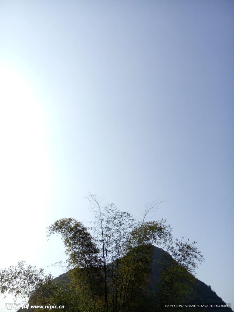 家鄉(xiāng)的山